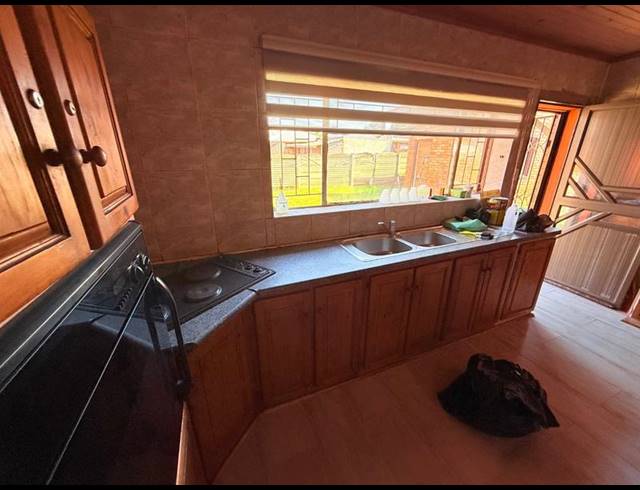 2 BEDROOM HOUSE FOR SALE IN VANDERBIJLPARK CW 6